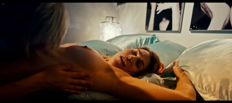 Salomé Jiménez nude lesbian sex scenes in Tensión sexual no resuelta (ES-2010)
