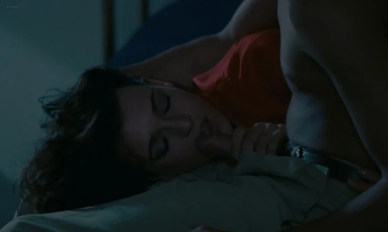 Maruschka Detmers nude and famous blow job scenes in Devil in the Flesh (IT-1986)