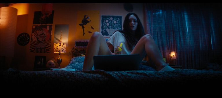 Maddie Ziegler hot sexy scenes in Fitting In (2023)