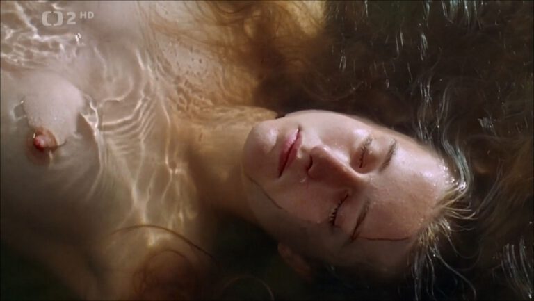 Agnieszka Sitek nude scenes in Je třeba zabít Sekala (PL-1998)