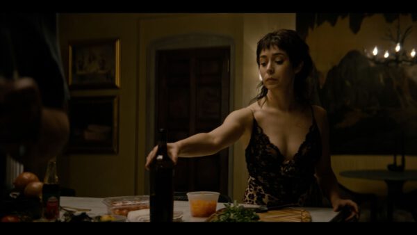 cristin milioti sexy in the penguin (2024) s1e6 2160p 4k 05