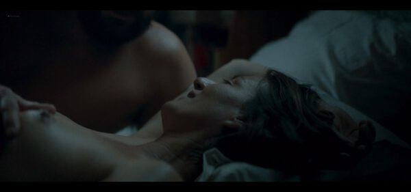 maya ostaszewska nude topless in broad peak (pl 2022) 1080p web 03