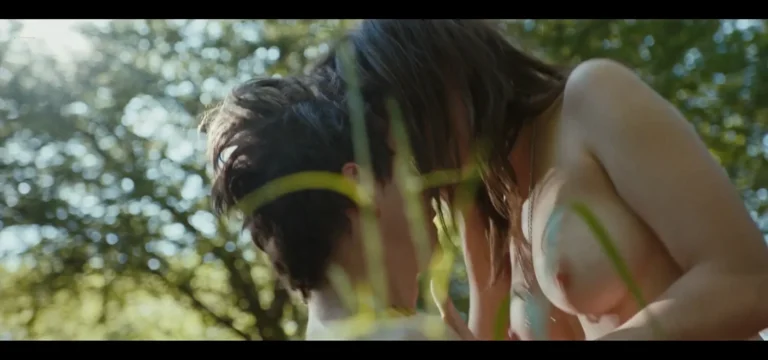 Zuzanna Galewicz nude scenes in Idz pod prad (PL-2024)