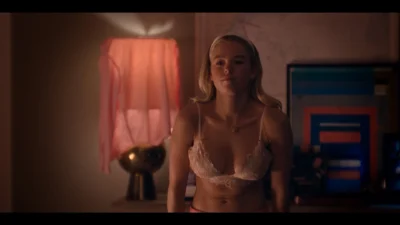 milly alcock sexy meghann fahy annd julianne moore sexy and hot in sirens (2025) s1 1080p web 11