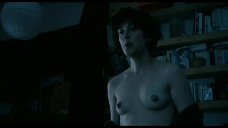 Florence Loiret Caille nude topless scenes in Queen of Montreuil (FR-2012) 1080p Web