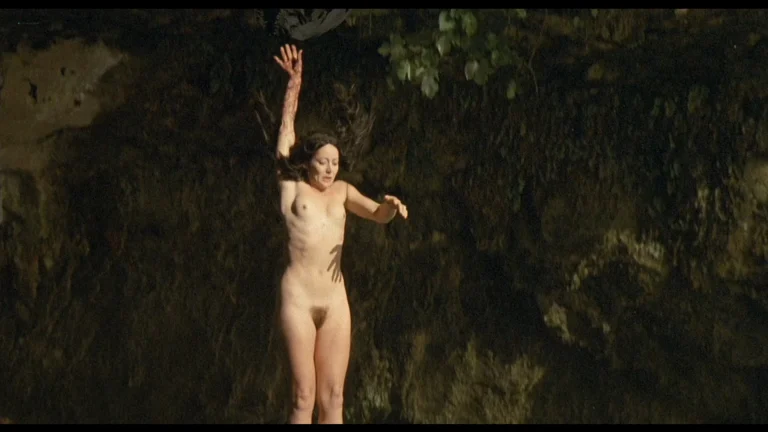 Suzan Crowley nude full frontal scenes and some sex in Born of Fire (UK-1987) 1080p BluRay