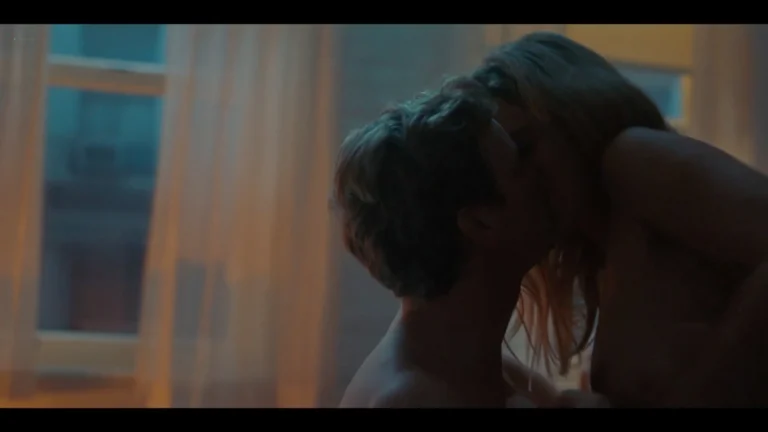 Delfina Chaves brifly nude scenes and sex in TV Show Máxima (NL-2025) S1 1080p Web