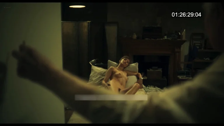 Ellie Bamber nude scenes in Moss & Freud (2026) 1080p SCREENER