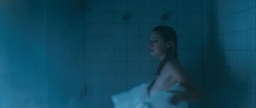 Laura Ramsey naked in the shower side boob - The Covenant (2006) hd1080p