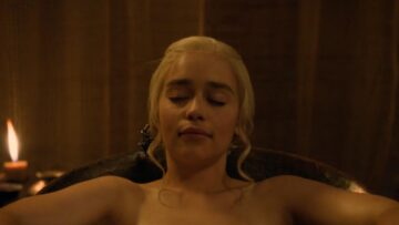 Emilia Clarke nude in the bath topless and butt - Game of Thrones s3e8 hd1080p Emilia Clarke nude in the bath topless and butt - Game of Thrones s3e8 hd1080p
