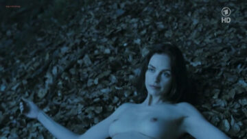 Nina Hoss nude full frontal bush and skinny dipping - Das Herz ist ein dunkler Wald (2008) HDTV 720p Nina Hoss nude full frontal bush and skinny dipping - Das Herz ist ein dunkler Wald (2008) HDTV 720p (10)