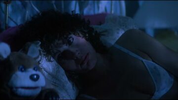 Geena Davis hot and funny in bikini - Earth Girls Are Easy (1989) hd1080p Geena Davis hot and funny in bikini - Earth Girls Are Easy (1989) hd1080p (7)