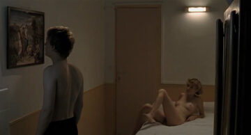 Lola Naymark nude topless and busty and Melanie Leary nude bush - Dans tes bras (FR-2009) Lola Naymark nude topless and busty and Melanie Leary nude bush - Dans tes bras (FR-2009) (6)