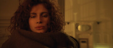 Julia Roberts hot and sexy in bra - Flatliners (1990) hd1080p Julia Roberts hot and sexy in bra - Flatliners (1990) hd1080p (4)