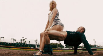 Amy Smart nude topless covering nipples and funny - Crank 2 High Voltage (2009) hd1080p (2)