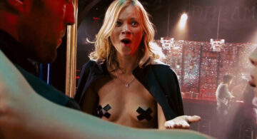 Amy Smart nude topless covering nipples and funny - Crank 2 High Voltage (2009) hd1080p (10)