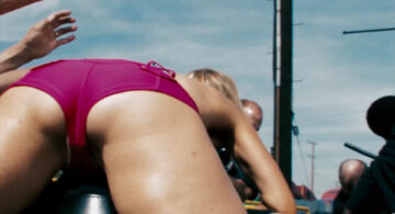 Amy Smart nude topless covering nipples and funny - Crank 2 High Voltage (2009) hd1080p (6)