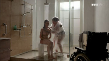 Jennifer Lauret nude topless mild sex - Une Famille Formidable (FR-2015) s12e4 HDTV 720p Jennifer Lauret nude topless mild sex - Une Famille Formidable (FR-2015) s12e4 HDTV 720p (2)