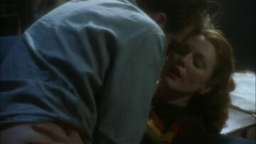 Julianne Moore nude topless and sex - The End of the Affair (1999) HD 1080p WEB Julianne Moore nude topless and sex - The End of the Affair (1999) HD 1080p WEB (13)