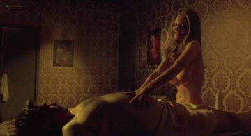 Jennifer Dale nude topless and Belinda Montgomery hot - Stone Cold Dead (1979) HD 720p BluRay (7)