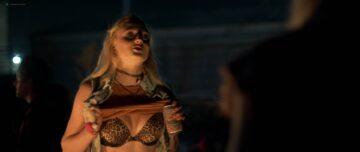 Sophie Turner hot and sexy - Josie (2017) HD 1080p Web Sophie Turner hot and sexy - Josie (2017) HD 1080p Web (4)