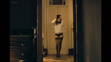 Lucie Lucas nude topless and hot sex - Porto (2016) HD 1080p WEB Lucie Lucas nude topless and hot sex - Porto (2016) HD 1080p WEB (14)