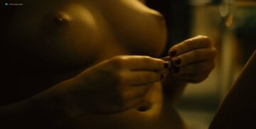 Mai Duong Kieu nude sex Paula Beer, Mathilde Irrmann, and others nude too - Bad Banks (2018) s1 HD 720p Mai Duong Kieu nude sex Paula Beer, Mathilde Irrmann, and others nude too - Bad Banks (2018) s1 HD 720p (6)
