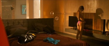 Matilda Anna Ingrid Lutz nude butt, boobs and sex- Revenge (2017) HD 1080p Web Matilda Anna Ingrid Lutz nude butt, boobs and sex- Revenge (2017) HD 1080p Web (5)