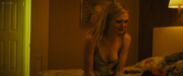Elle Fanning hot sexy and wet in bikini - Galveston (2018) HD 1080p Elle Fanning hot sexy and wet in bikini - Galveston (2018) HD 1080p (5)
