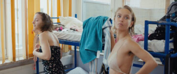Caro Cult nude topless and busty Amelie Plaas Link nude sideboob - Interrail (FR-2018) HD 1080p Caro Cult nude topless and busty Amelie Plaas Link nude sideboob - Interrail (FR-2018) HD 1080p (6)