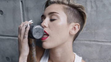 Miley Cyrus nude topless and butt - Wrecking Ball (2013) Outtakes HD 1080p Miley Cyrus nude topless and butt - Wrecking Ball (2013) Outtakes HD 1080p (16)