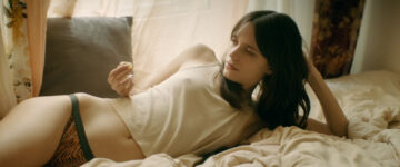 Stacy Martin nude topless and sex - Joueurs (FR-2018) HD 1080p WEB Stacy Martin nude topless and sex - Joueurs (FR-2018) HD 1080p WEB (2)