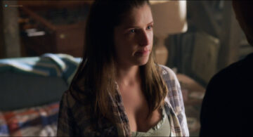 Anna Kendrick hot and some mild sex Blake Lively nude butt skinny dipping - A Simple Favor (2018) Anna Kendrick hot and some mild sex Blake Lively nude butt skinny dipping - A Simple Favor (2018) (16)