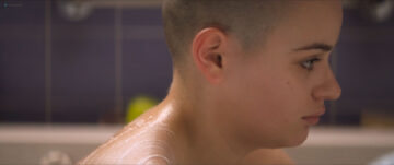 Joey King nude butt - The Act (2019) s1e4 HD 1080p WEB (9)