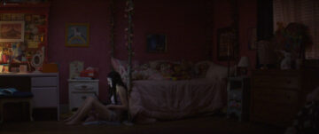 Joey King nude butt - The Act (2019) s1e4 HD 1080p WEB (4)