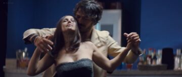 Monica Bellucci nude topless - Un ete brulant (FR-2011) HD 1080p BluRay Monica Bellucci nude topless - Un ete brulant (FR-2011) HD 1080p BluRay (5)