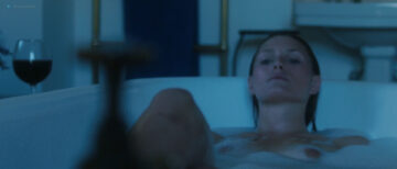 Andréa Winter nude full frontal and skinny dipping - Blood Paradise (2018) HD 1080p Web Andréa Winter nude full frontal and skinny dipping - Blood Paradise (2018) HD 1080p Web (13)