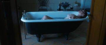 Andréa Winter nude full frontal and skinny dipping - Blood Paradise (2018) HD 1080p Web Andréa Winter nude full frontal and skinny dipping - Blood Paradise (2018) HD 1080p Web (10)