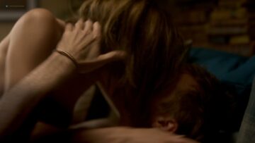 Emma Greenwell nude sideboob and hot sex - The Rook (2019) s1e4 HD 1080p Web Emma Greenwell nude sideboob and hot sex - The Rook (2019) s1e4 HD 1080p Web (5)