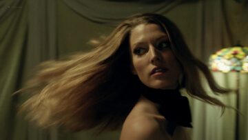 Trieste Kelly Dunn hot and Sarah Brooks nude sideboob - Girl on the Third Floor (2019) 1080 Web Trieste Kelly Dunn hot and Sarah Brooks nude sideboob - Girl on the Third Floor (2019) 1080 Web (4)