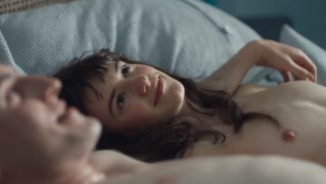 Daisy Edgar-Jones nude topless and sex - Normal People (UK-2020) HD 1080p Web Daisy Edgar-Jones nude topless and sex - Normal People (UK-2020) HD 1080p Web (5)
