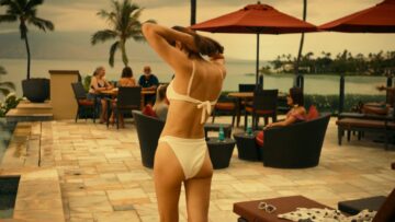 Alexandra Daddario hot Sydney Sweeney Brittany OGrady sexy The White Lotus 2011 s1e1 1080p Web 16 Alexandra Daddario hot Sydney Sweeney Brittany OGrady sexy The White Lotus 2011 s1e1 1080p Web 16