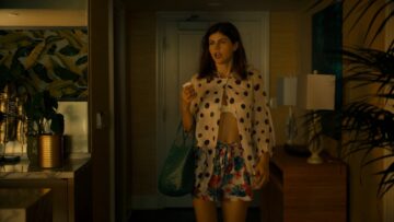 Alexandra Daddario hot Sydney Sweeney Brittany OGrady sexy The White Lotus 2011 s1e1 1080p Web 19 Alexandra Daddario hot Sydney Sweeney Brittany OGrady sexy The White Lotus 2011 s1e1 1080p Web 19