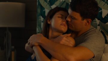 Alexandra Daddario hot Sydney Sweeney Brittany OGrady sexy The White Lotus 2011 s1e1 1080p Web 26 Alexandra Daddario hot Sydney Sweeney Brittany OGrady sexy The White Lotus 2011 s1e1 1080p Web 26