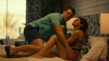 Alexandra Daddario hot Sydney Sweeney Brittany OGrady sexy The White Lotus 2011 s1e1 1080p Web 4 Alexandra Daddario hot Sydney Sweeney Brittany OGrady sexy The White Lotus 2011 s1e1 1080p Web 4