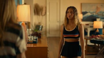 Alexandra Daddario hot Sydney Sweeney Brittany OGrady sexy The White Lotus 2011 s1e1 1080p Web 7 Alexandra Daddario hot Sydney Sweeney Brittany OGrady sexy The White Lotus 2011 s1e1 1080p Web 7