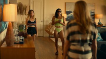 Alexandra Daddario hot Sydney Sweeney Brittany OGrady sexy The White Lotus 2011 s1e1 1080p Web 8 Alexandra Daddario hot Sydney Sweeney Brittany OGrady sexy The White Lotus 2011 s1e1 1080p Web 8