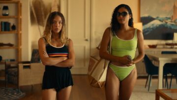 Alexandra Daddario hot Sydney Sweeney Brittany OGrady sexy The White Lotus 2011 s1e1 1080p Web 9 Alexandra Daddario hot Sydney Sweeney Brittany OGrady sexy The White Lotus 2011 s1e1 1080p Web 9