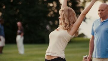 Alice Eve wet bouncing boobs Sex and the City 2 2010 1080p BluRay 11 Alice Eve wet bouncing boobs Sex and the City 2 2010 1080p BluRay 11