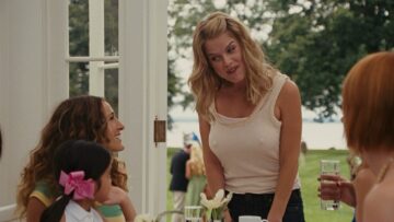 Alice Eve wet bouncing boobs Sex and the City 2 2010 1080p BluRay 8 Alice Eve wet bouncing boobs Sex and the City 2 2010 1080p BluRay 8